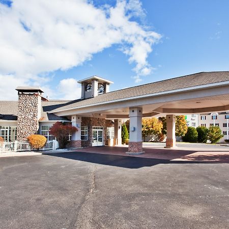 Holiday Inn Express St Ignace-Lake Central By Ihg Saint Ignace Bagian luar foto