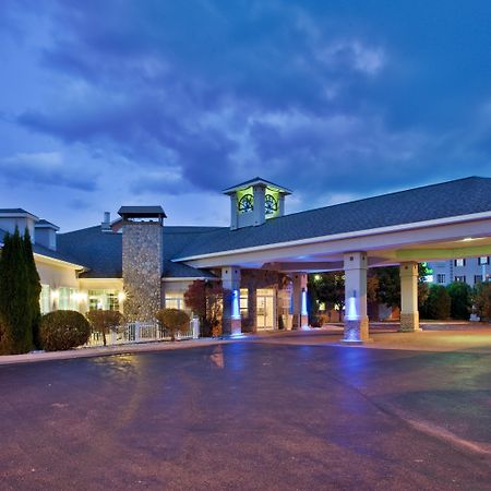 Holiday Inn Express St Ignace-Lake Central By Ihg Saint Ignace Bagian luar foto