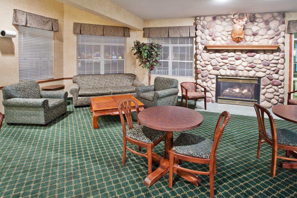 Holiday Inn Express St Ignace-Lake Central By Ihg Saint Ignace Bagian luar foto