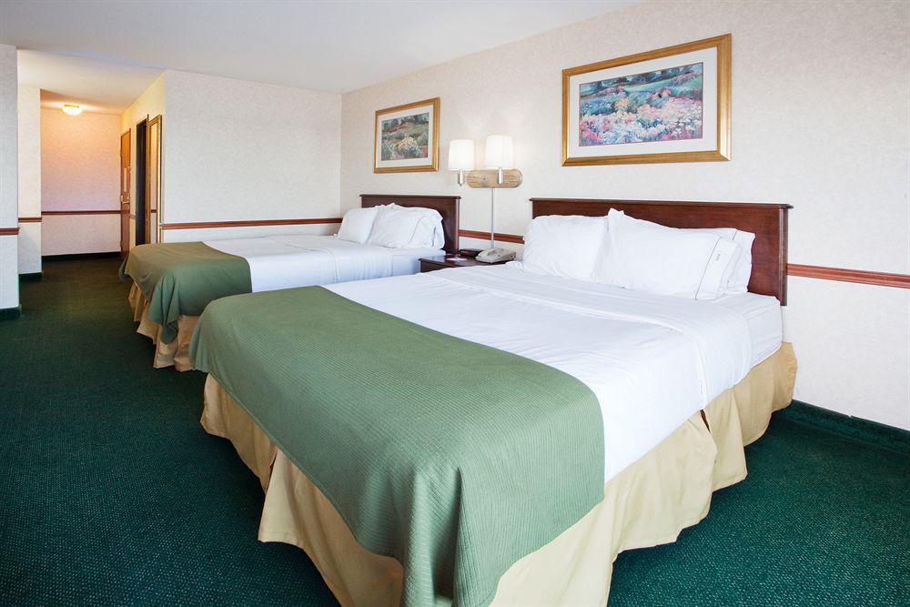 Holiday Inn Express St Ignace-Lake Central By Ihg Saint Ignace Ruang foto