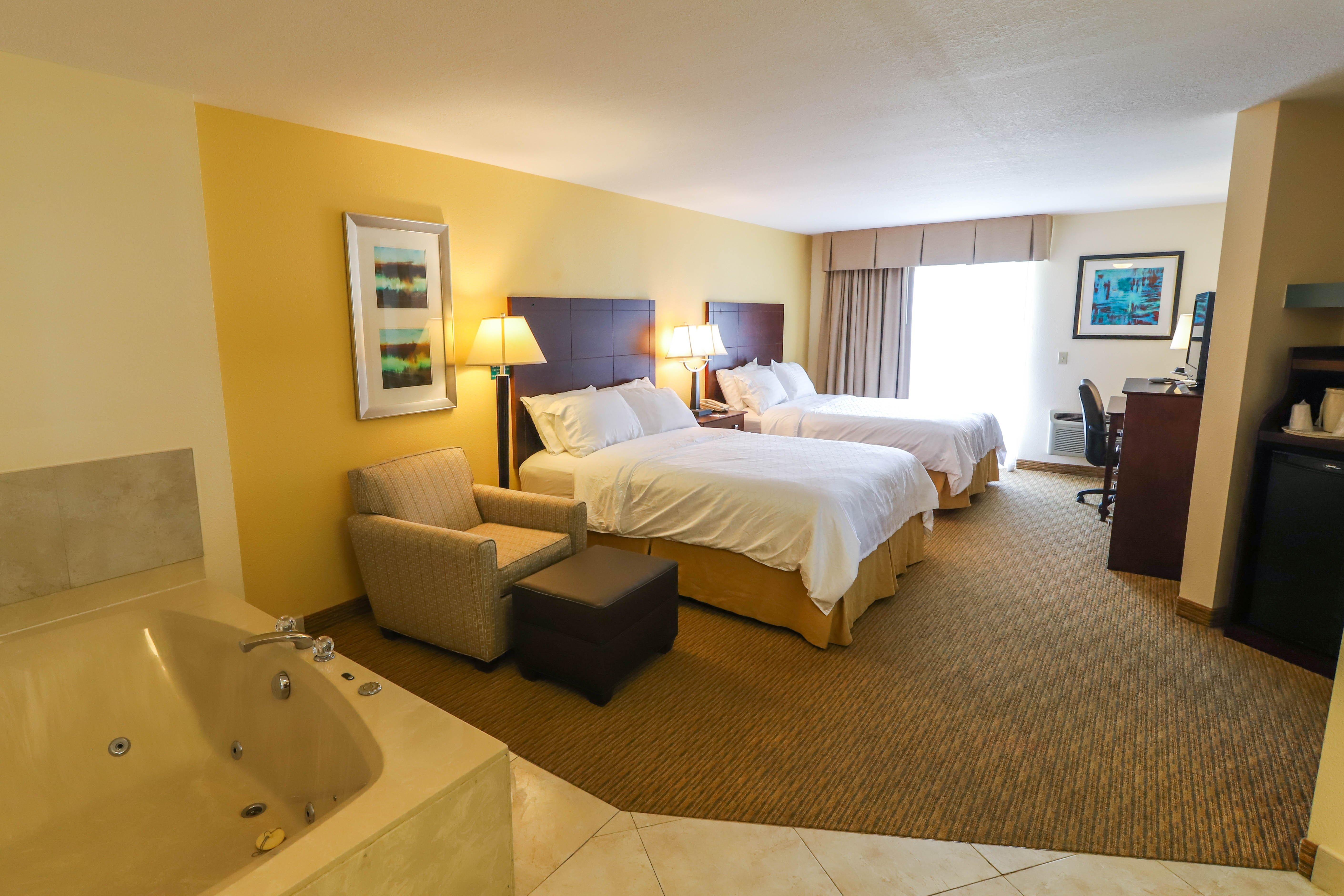 Holiday Inn Express St Ignace-Lake Central By Ihg Saint Ignace Bagian luar foto