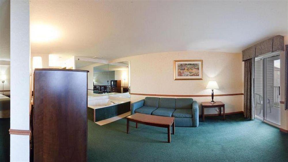 Holiday Inn Express St Ignace-Lake Central By Ihg Saint Ignace Bagian luar foto